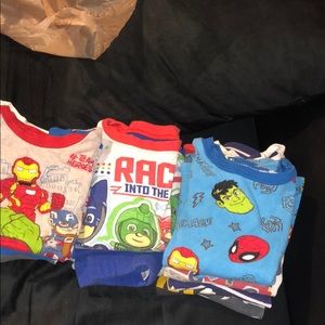 Pajamas bundles (7) size 4t very used condition